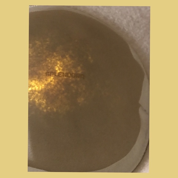 Classic feathered hat - Picture 3 of 3